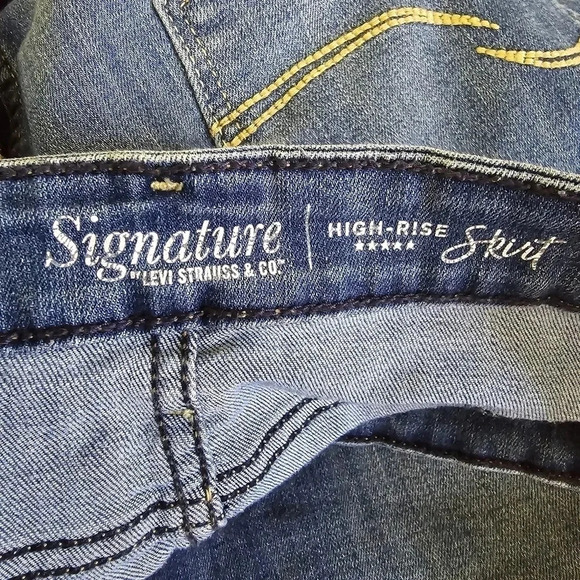 Levi's Signature high rise denim mini skirt - Picture 8 of 12